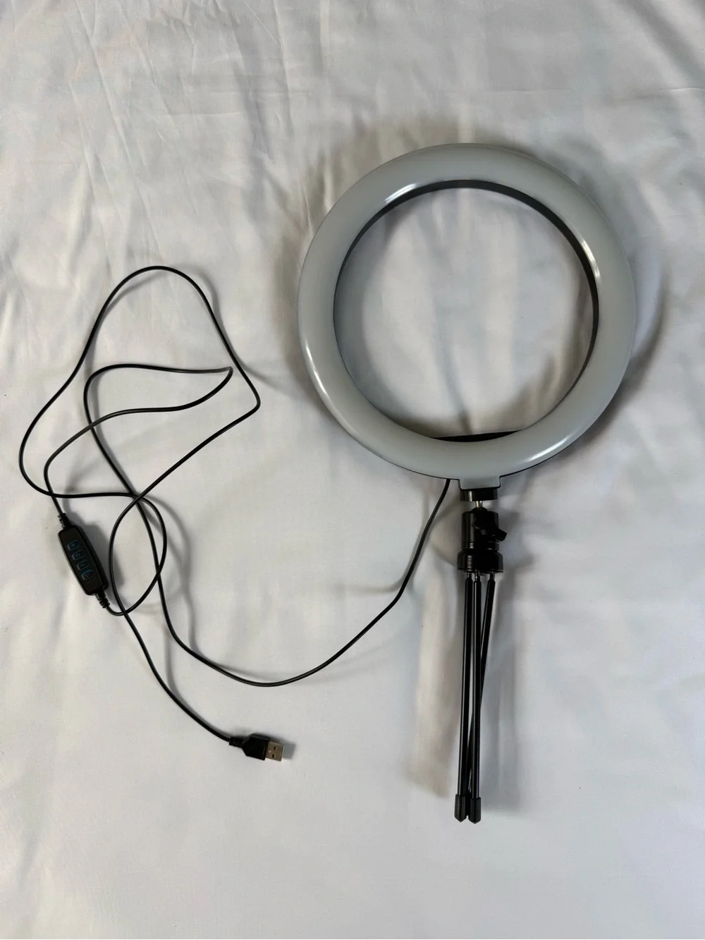 USB LED Ring Light with Tripod - White and Black